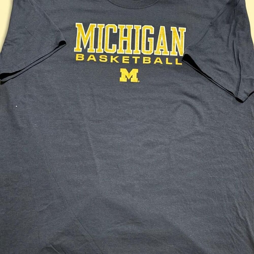 Michigan Wolverines Basketball T-Shirt Navy Graphic Tee Men's Size 3XL NWOT
